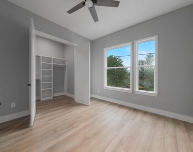 2818 Chicago Street - Photo Thumbnail 26