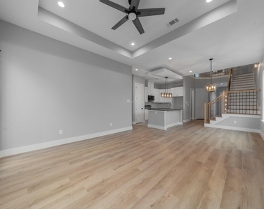 2818 Chicago Street - Photo Thumbnail 8