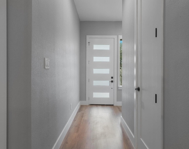 2818 Chicago Street - Photo Thumbnail 3