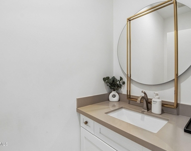 3200 N 39th Street - Photo Thumbnail 15