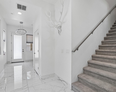 3200 N 39th Street - Photo Thumbnail 2