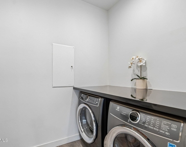 3200 N 39th Street - Photo Thumbnail 12