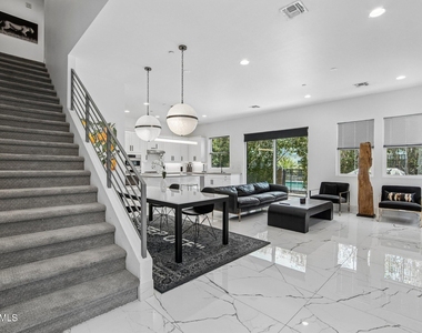 3200 N 39th Street - Photo Thumbnail 5