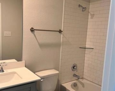 900 Portina Drive - Photo Thumbnail 19