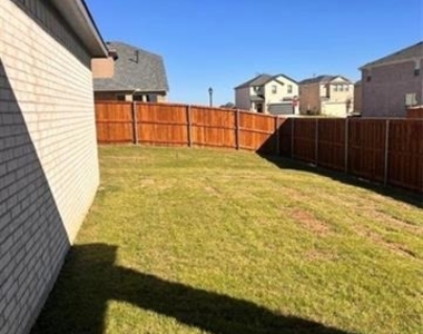 900 Portina Drive - Photo Thumbnail 29