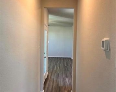 900 Portina Drive - Photo Thumbnail 23