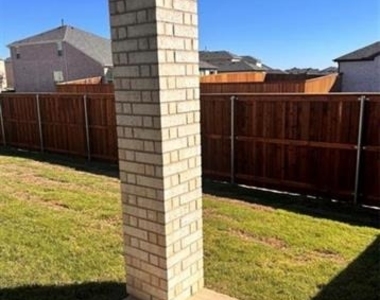 900 Portina Drive - Photo Thumbnail 28