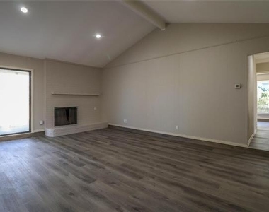 603 Glen Rock Place - Photo Thumbnail 4
