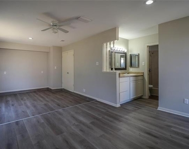 603 Glen Rock Place - Photo Thumbnail 8