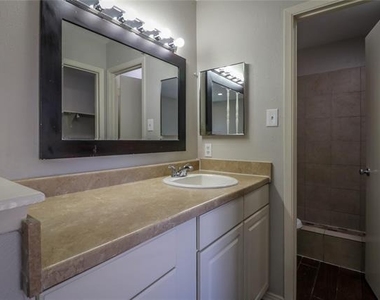 603 Glen Rock Place - Photo Thumbnail 9