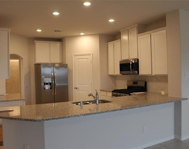 5010 Flanagan Drive - Photo Thumbnail 26