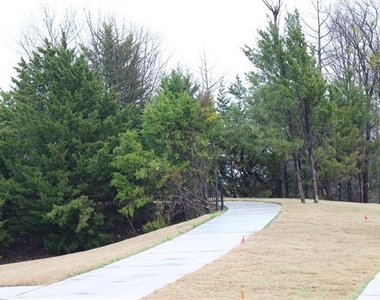 5010 Flanagan Drive - Photo Thumbnail 20