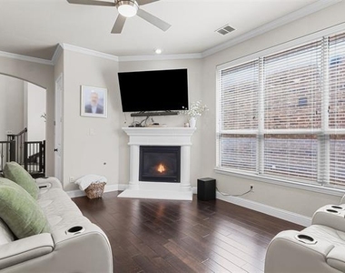 4919 Dominion Boulevard - Photo Thumbnail 7