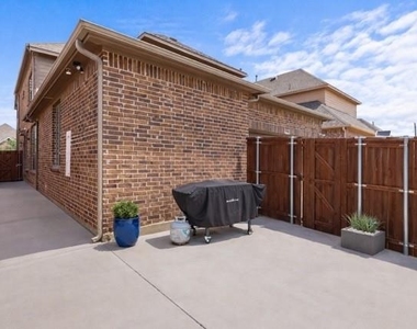 4919 Dominion Boulevard - Photo Thumbnail 23