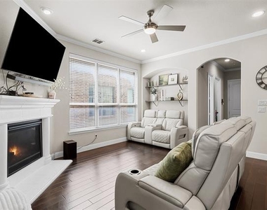 4919 Dominion Boulevard - Photo Thumbnail 6