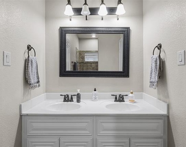4919 Dominion Boulevard - Photo Thumbnail 22