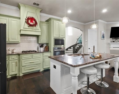 4919 Dominion Boulevard - Photo Thumbnail 11