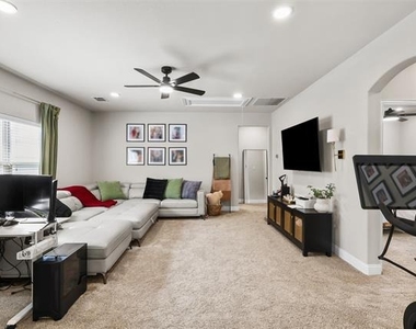 4919 Dominion Boulevard - Photo Thumbnail 20