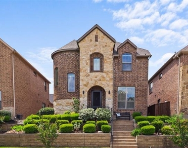 4919 Dominion Boulevard - Photo Thumbnail 1