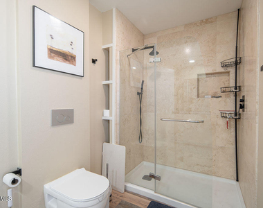 9605 W Briarwood Circle - Photo Thumbnail 10