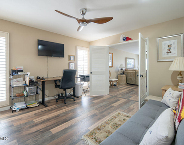 9605 W Briarwood Circle - Photo Thumbnail 14