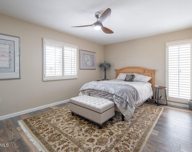9605 W Briarwood Circle - Photo Thumbnail 15