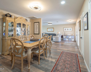 9605 W Briarwood Circle - Photo Thumbnail 2