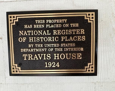 815 Haynes Street - Photo Thumbnail 2