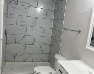 2621 Independence Drive - Photo Thumbnail 1