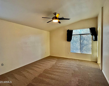 2250 E Deer Valley Road - Photo Thumbnail 15