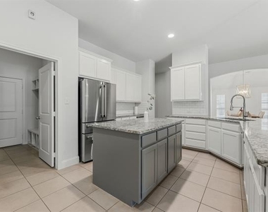 505 Inwood Street - Photo Thumbnail 17