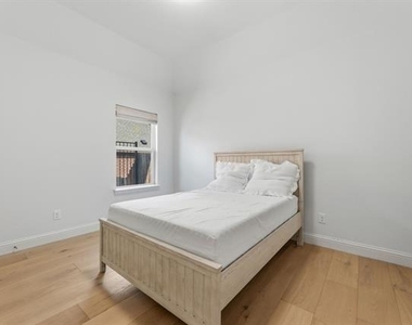 505 Inwood Street - Photo Thumbnail 7