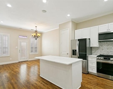 7212 Scotland Court - Photo Thumbnail 12