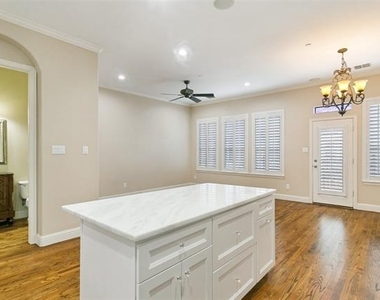 7212 Scotland Court - Photo Thumbnail 15