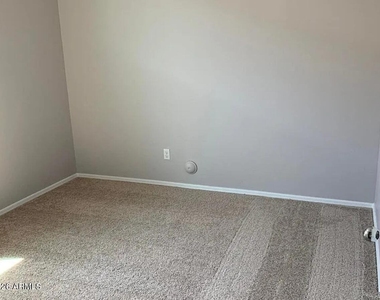 13484 W Range Mule Drive - Photo Thumbnail 7