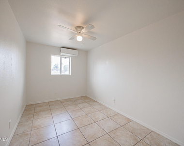 864 E Chandler Boulevard - Photo Thumbnail 6