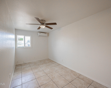 864 E Chandler Boulevard - Photo Thumbnail 3