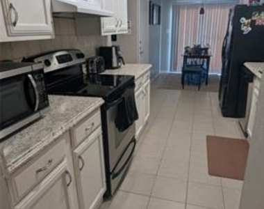 5012 Wagner Circle - Photo Thumbnail 5