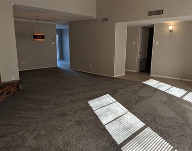 5012 Wagner Circle - Photo Thumbnail 1
