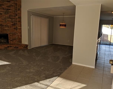 5012 Wagner Circle - Photo Thumbnail 2