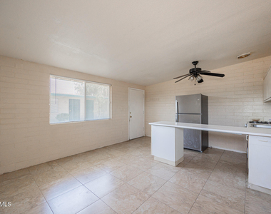 1017 S Mariana Street - Photo Thumbnail 3