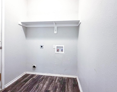 1515 Creek Springs Drive - Photo Thumbnail 26