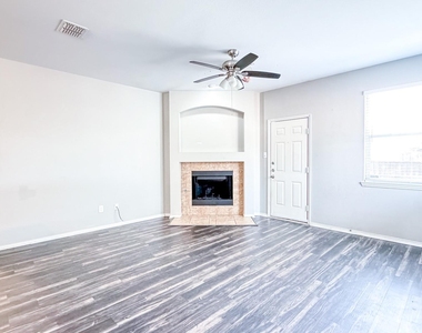 1515 Creek Springs Drive - Photo Thumbnail 11