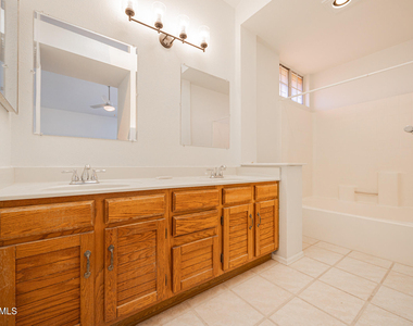 489 W Carmen Street - Photo Thumbnail 16