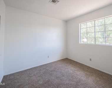 489 W Carmen Street - Photo Thumbnail 20