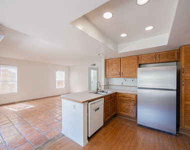 489 W Carmen Street - Photo Thumbnail 11
