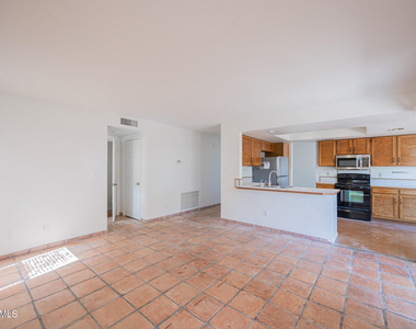 489 W Carmen Street - Photo Thumbnail 9