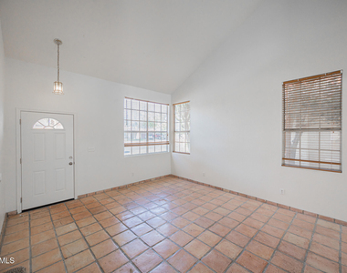 489 W Carmen Street - Photo Thumbnail 5