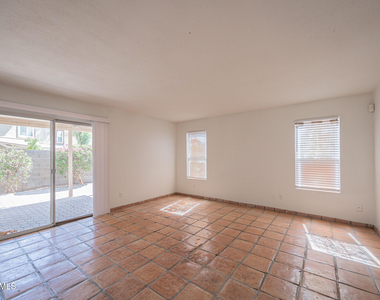 489 W Carmen Street - Photo Thumbnail 8