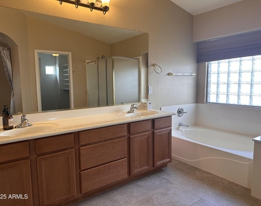 16116 W Magnolia Street - Photo Thumbnail 3